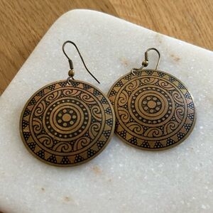 Elegant Gold and Black Dangle Earrings